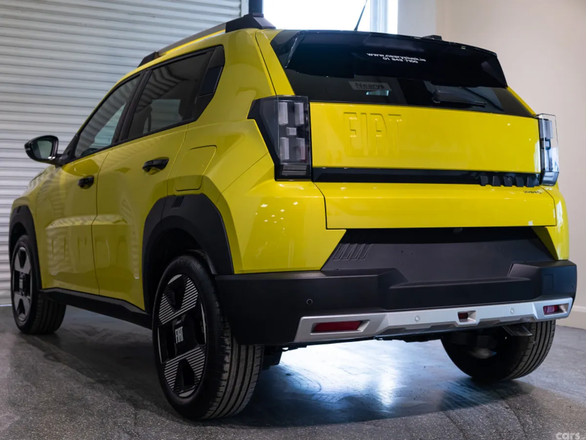 Fiat Grande Panda Hatchback, Petrol Hybrid, 2026, Yellow
