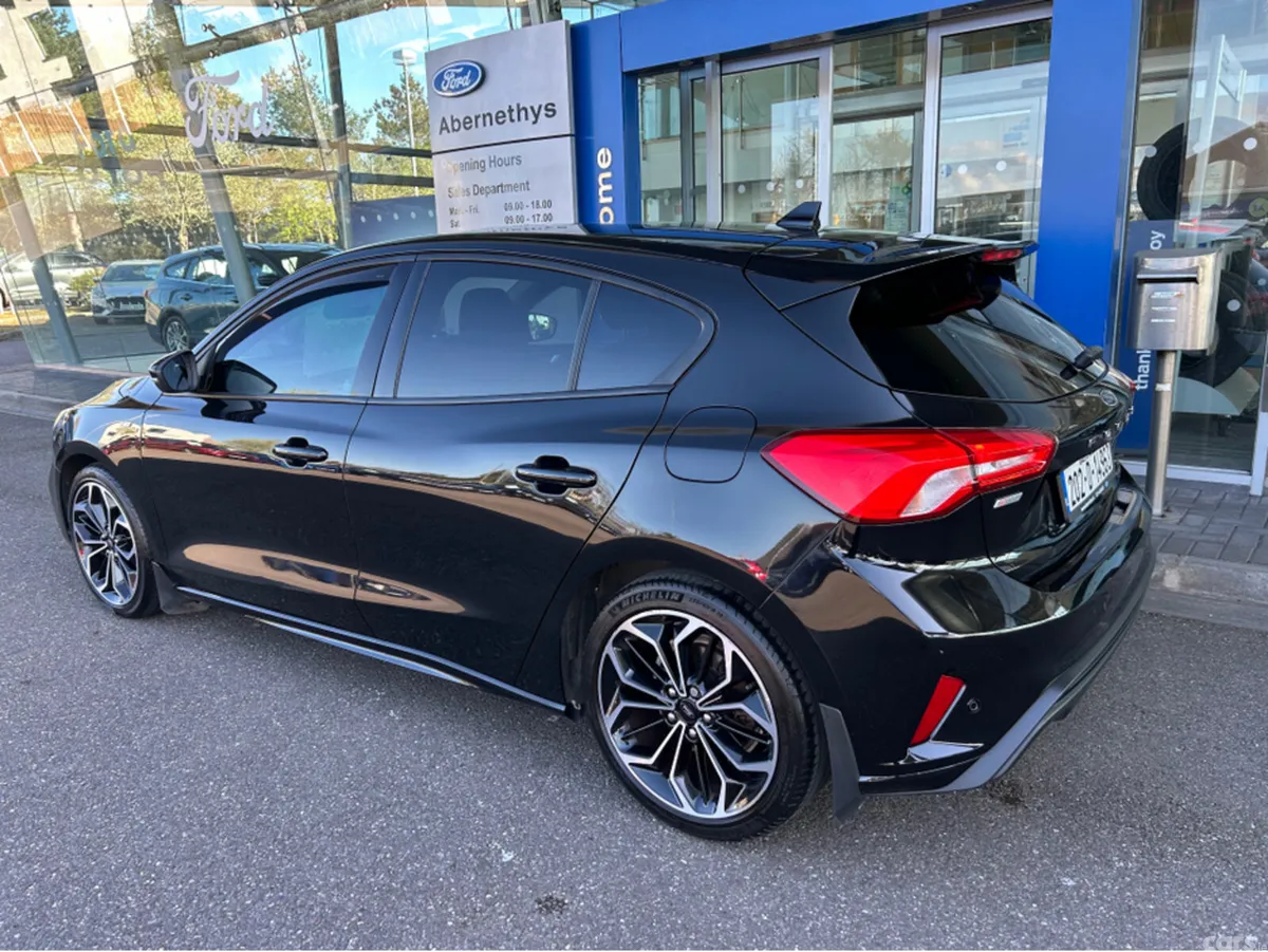 Ford Focus Hatchback, Petrol, 2020, Black