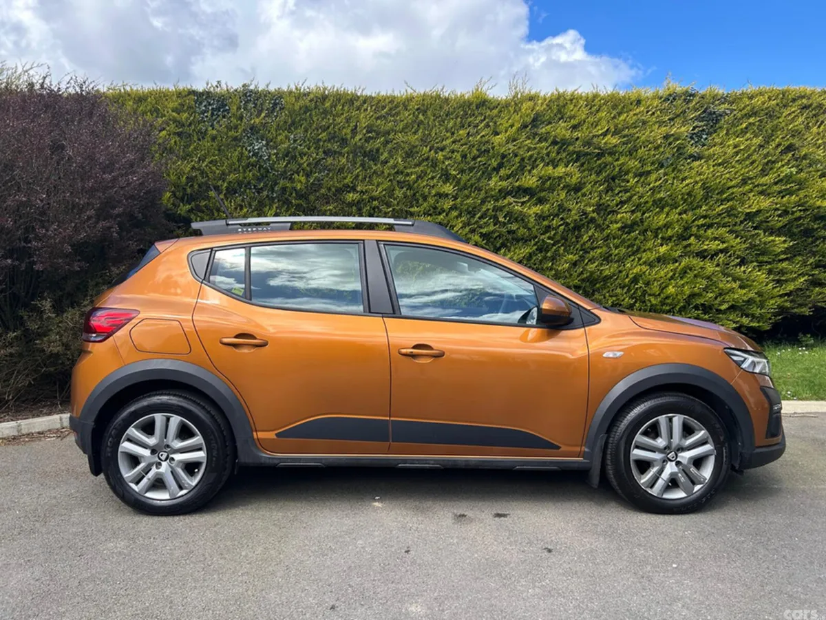 Dacia Sandero Hatchback, Gas, 2021, Orange
