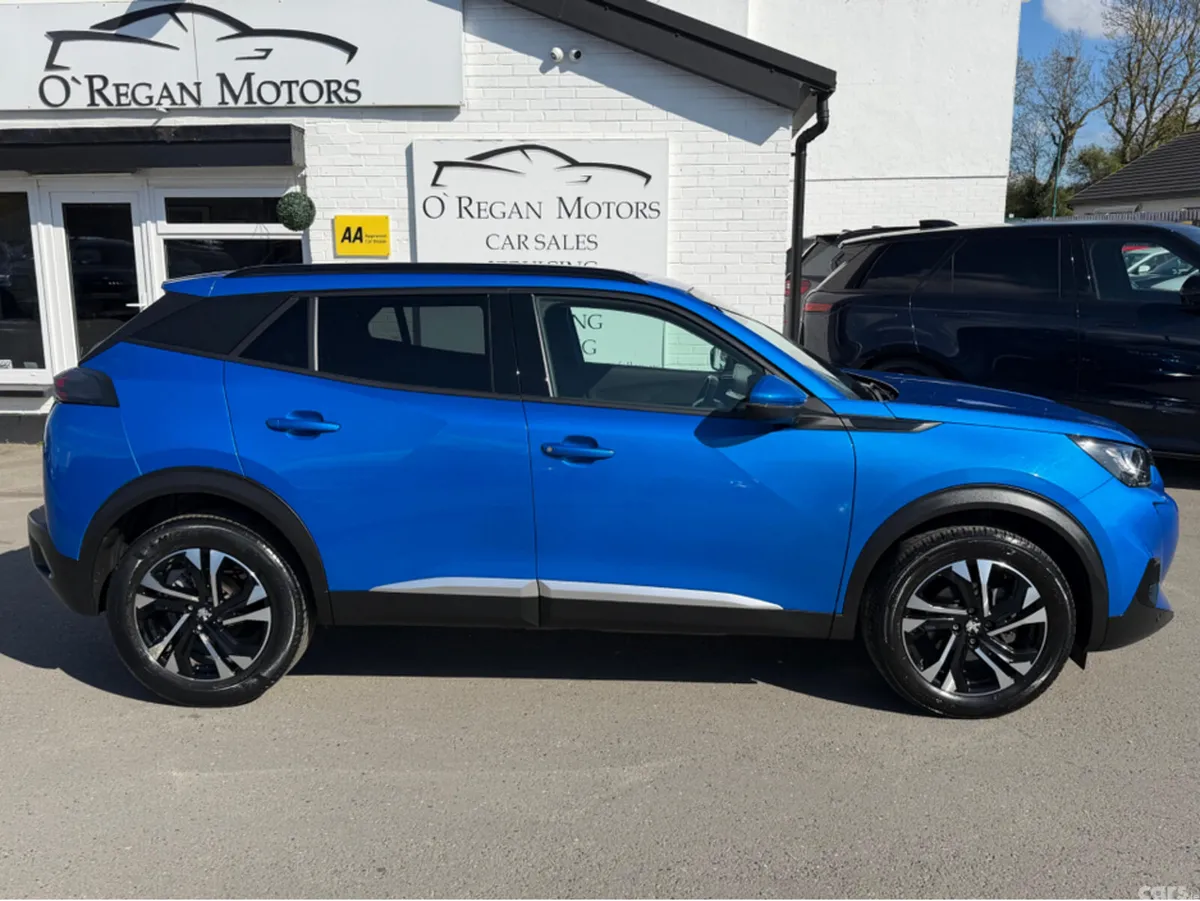 Peugeot 2008 MPV, Diesel, 2020, Blue