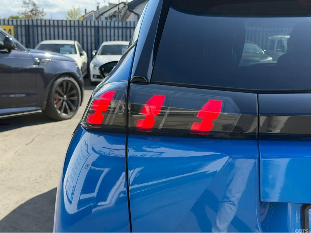 Peugeot 2008 MPV, Diesel, 2020, Blue