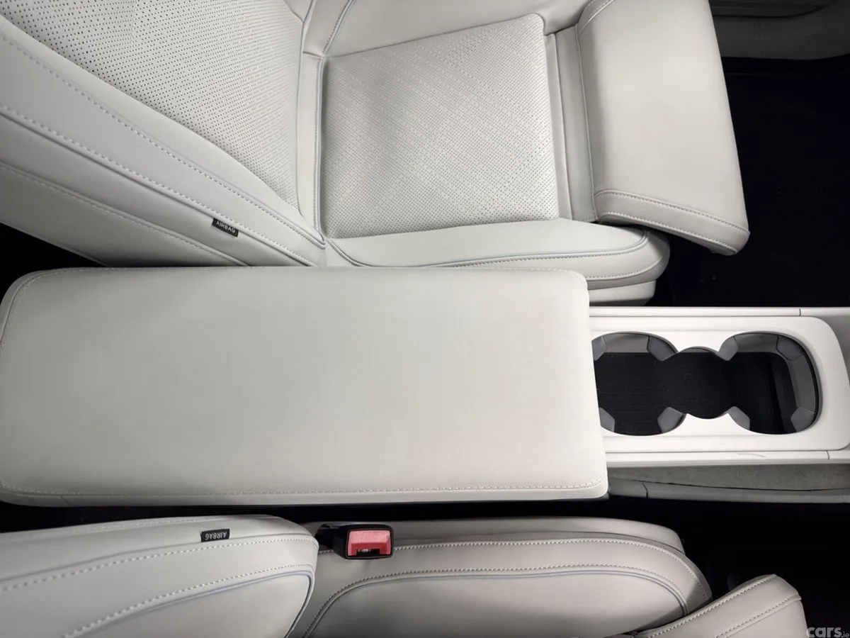 Volvo EX60 SUV, Electric, 2027, Green