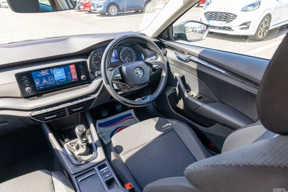Skoda Octavia Estate, Diesel, 2022, Grey