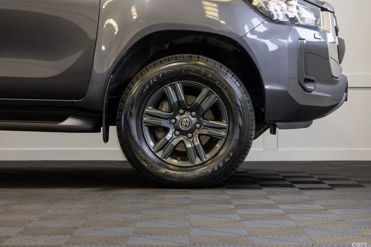 Toyota Hilux Pick Up, Diesel, 2025, Grey