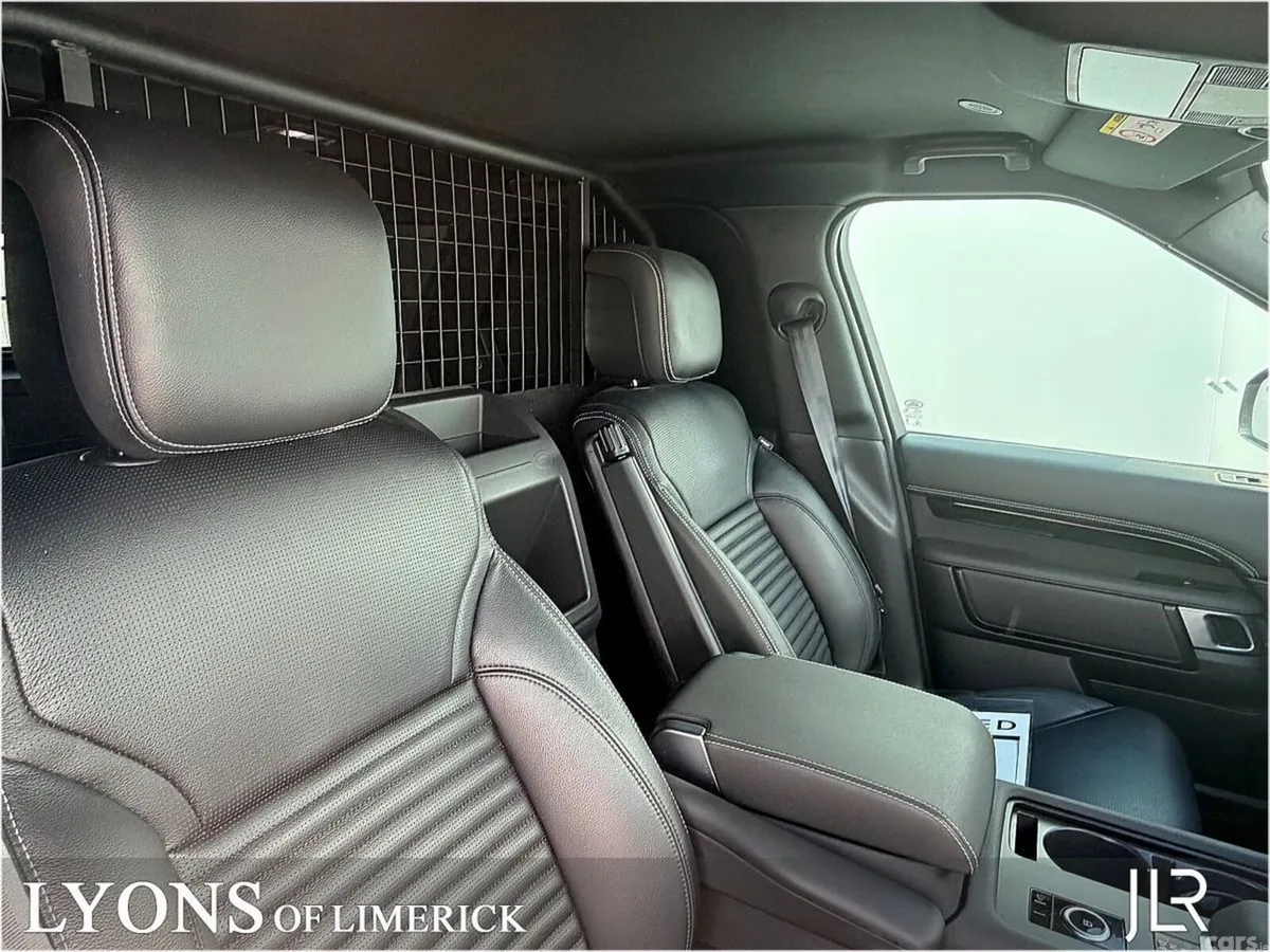 Land Rover Discovery SUV, Diesel, 2025, Blue