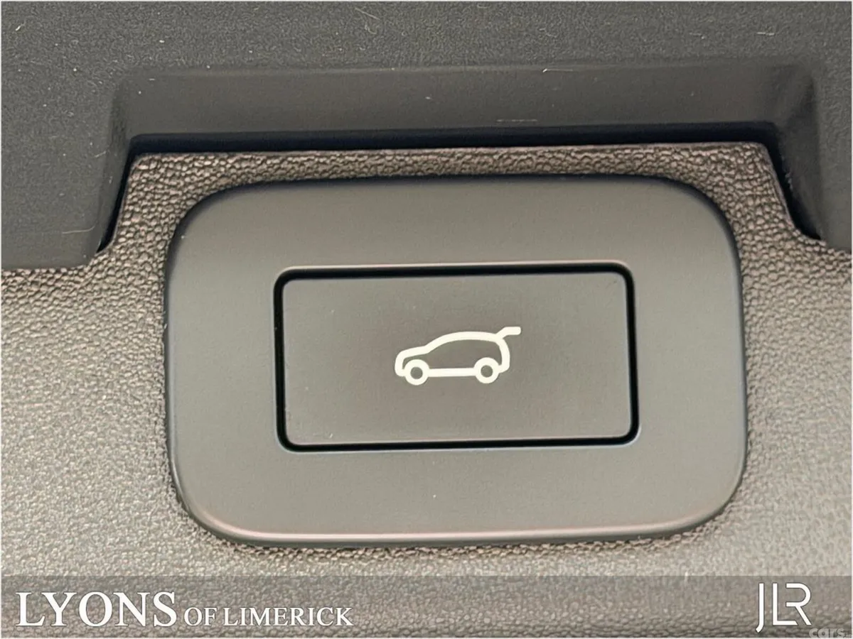 Land Rover Discovery SUV, Diesel, 2025, Blue