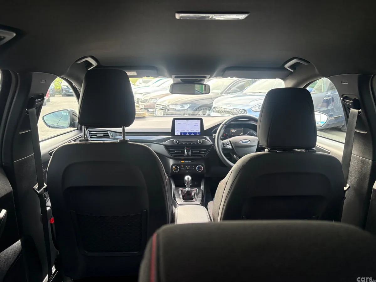 Ford Focus Hatchback, Diesel, 2021, Black