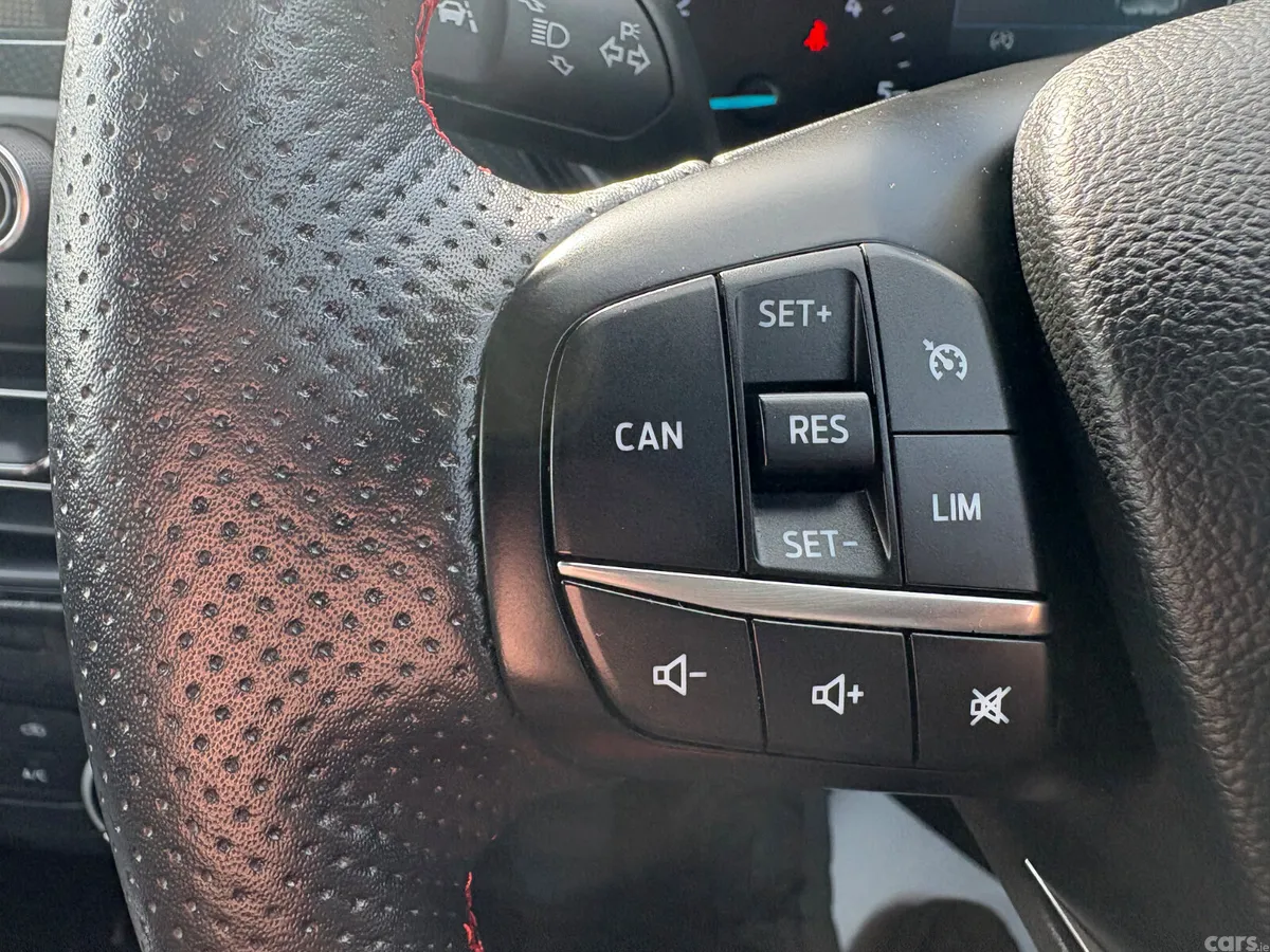 Ford Focus Hatchback, Diesel, 2021, Black