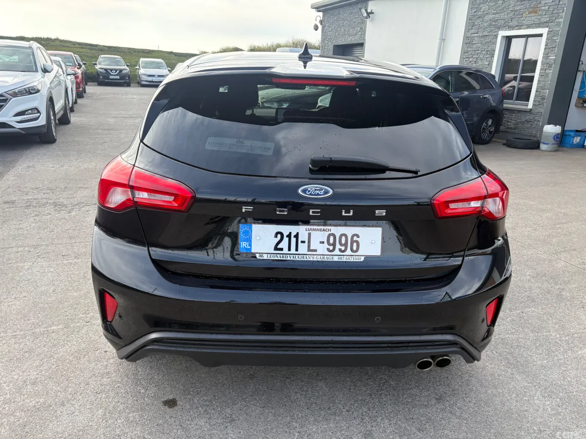 Ford Focus Hatchback, Diesel, 2021, Black