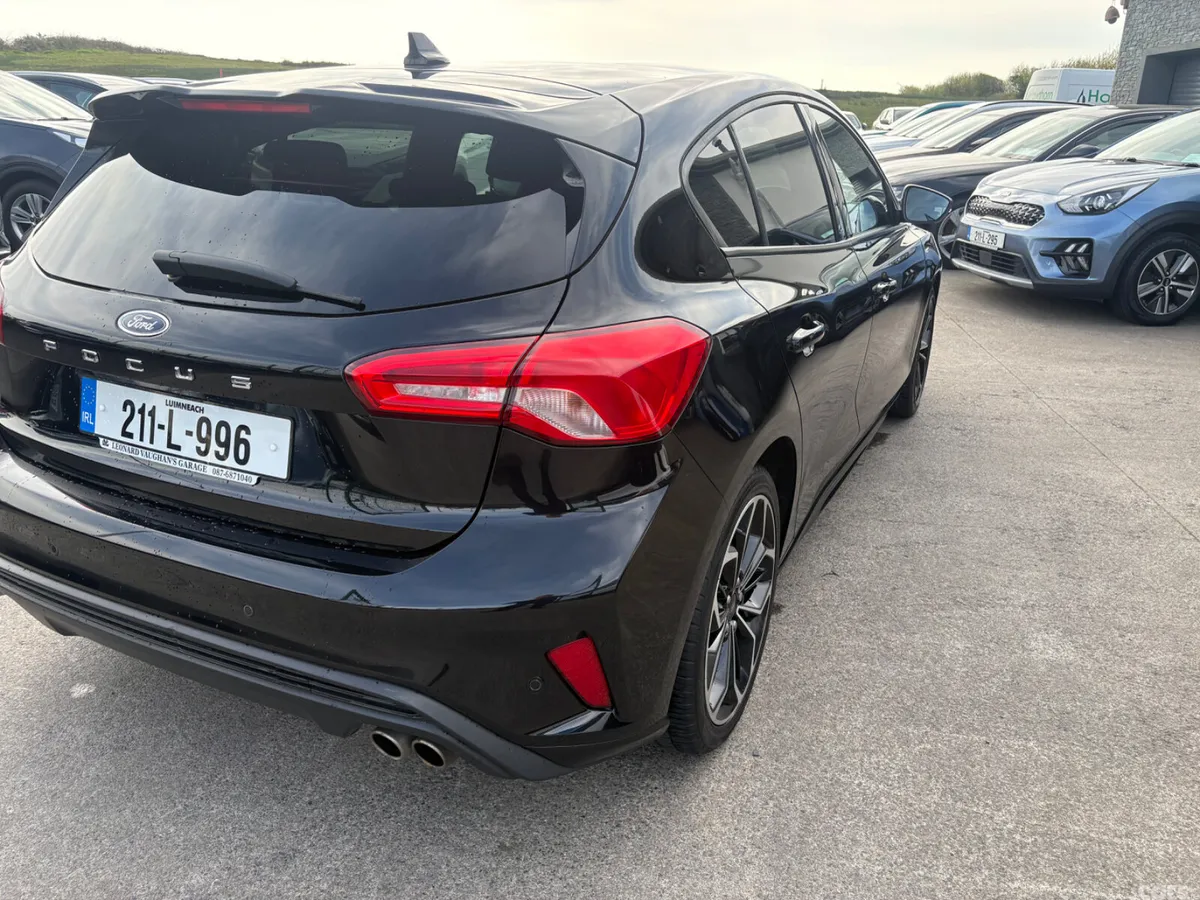 Ford Focus Hatchback, Diesel, 2021, Black
