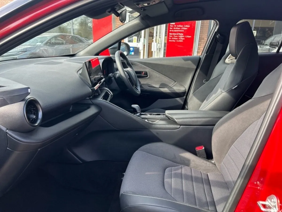 Toyota C-HR SUV, Petrol Hybrid, 2024, Red