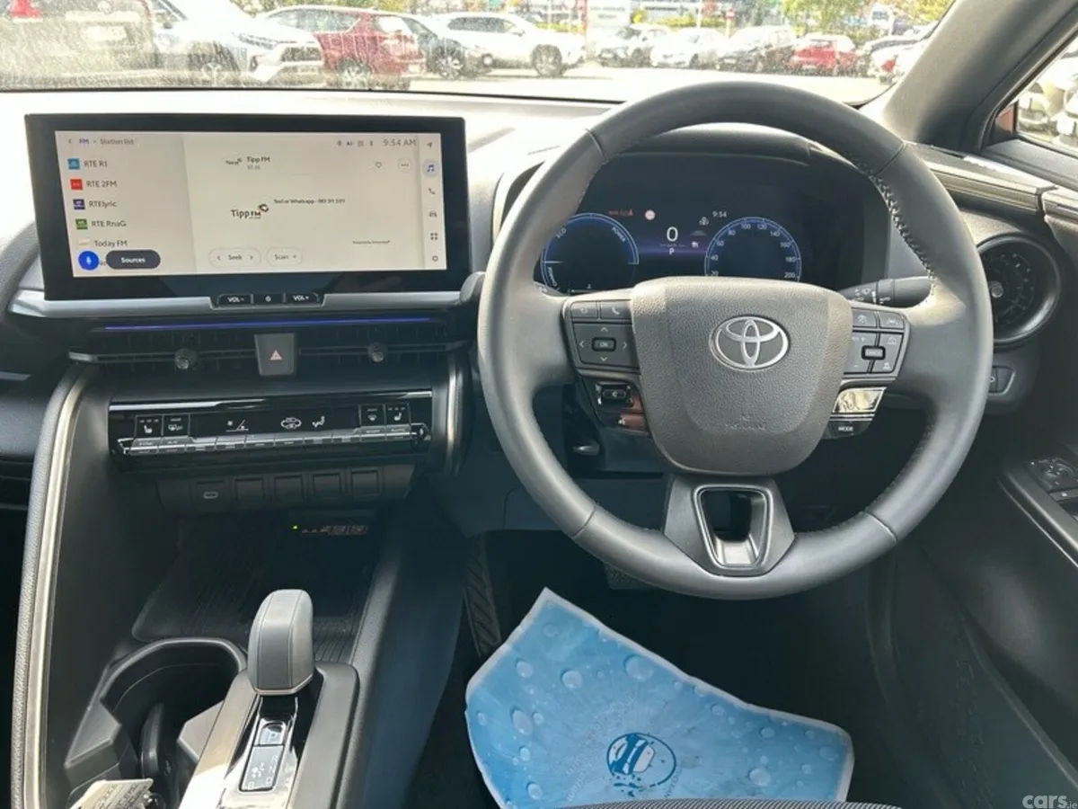Toyota C-HR SUV, Petrol Hybrid, 2024, Red