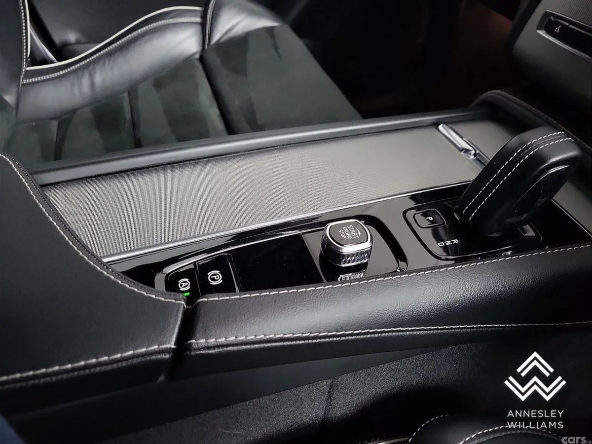 Volvo XC90 SUV, Petrol Plug-in Hybrid, 2021, Black