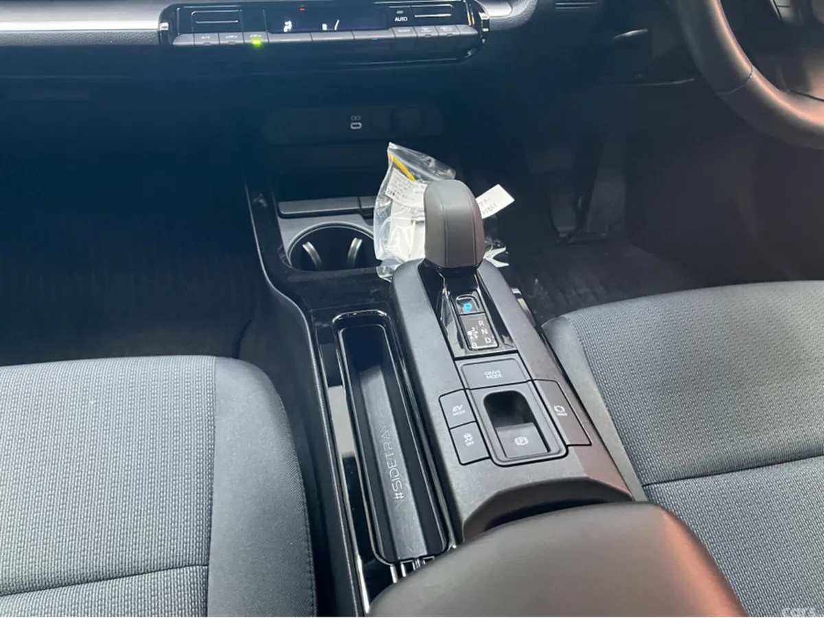 Toyota Prius Estate, Petrol, 2024, White