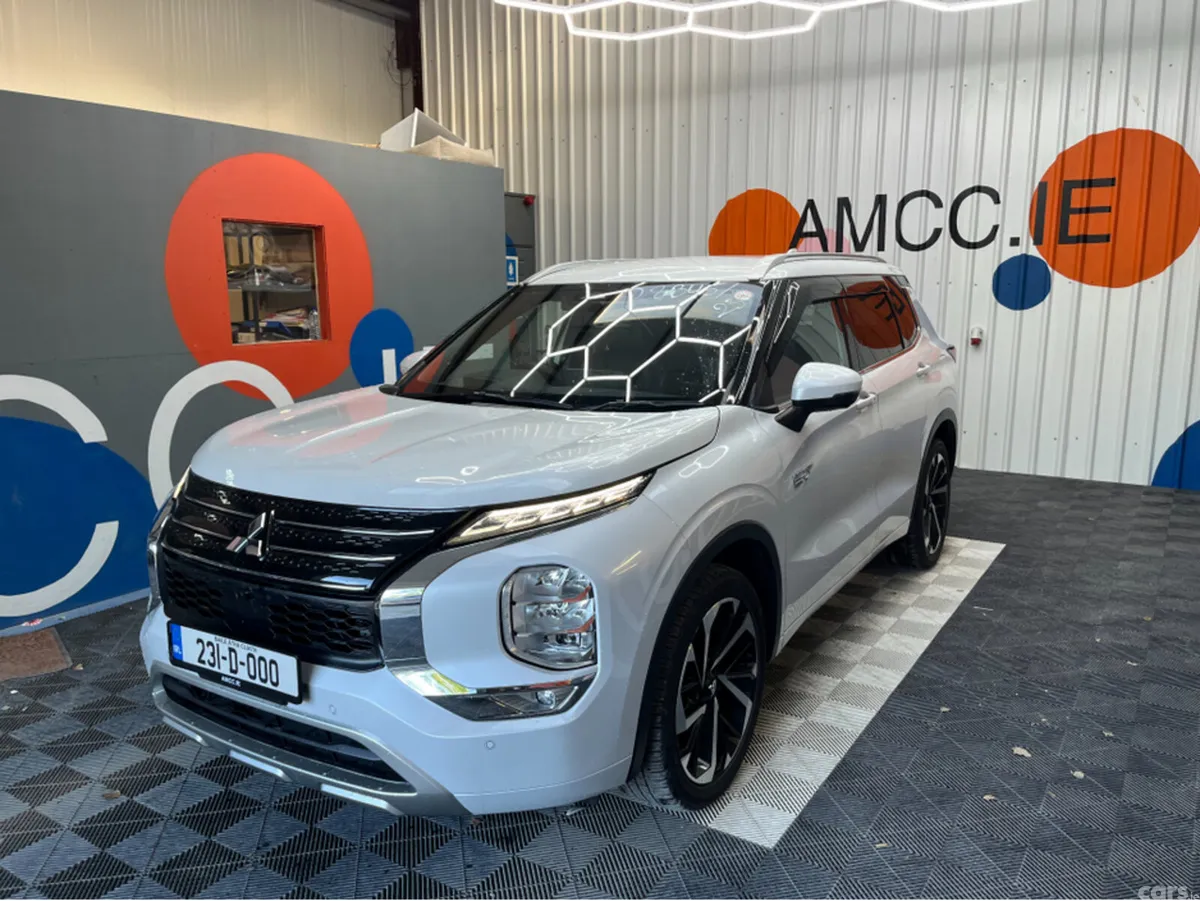 Mitsubishi Outlander SUV, Petrol Plug-in Hybrid, 2023, White