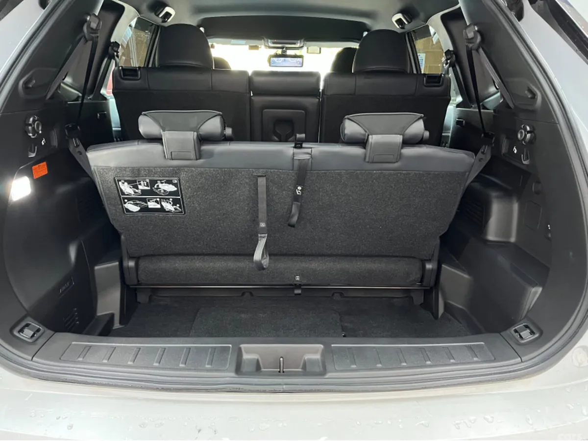 Mitsubishi Outlander SUV, Petrol Plug-in Hybrid, 2023, White