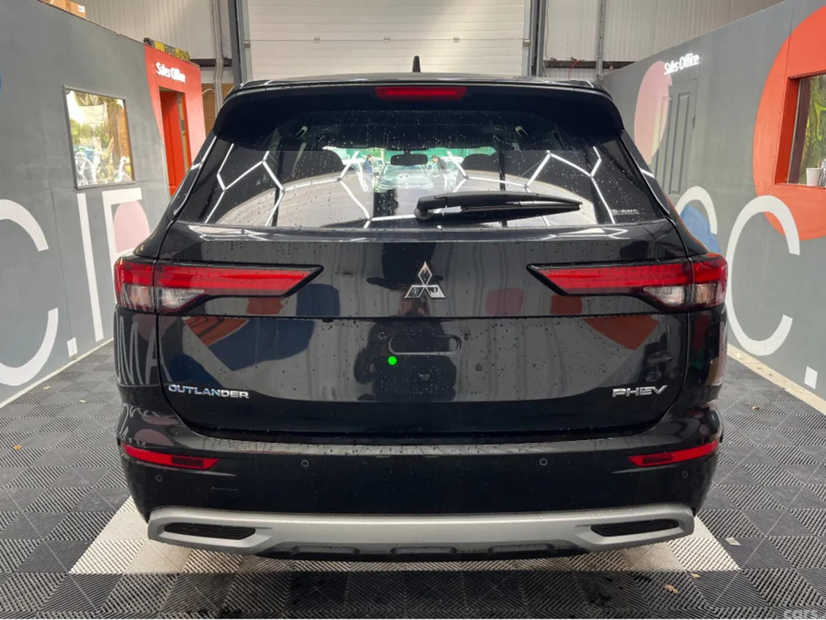 Mitsubishi Outlander SUV, Petrol Plug-in Hybrid, 2024, Black