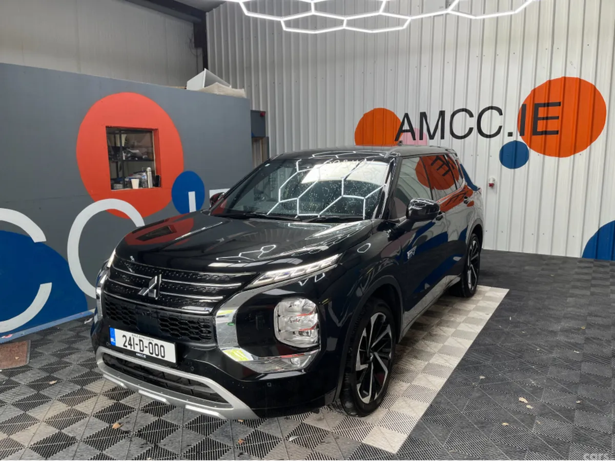 Mitsubishi Outlander SUV, Petrol Plug-in Hybrid, 2024, Black