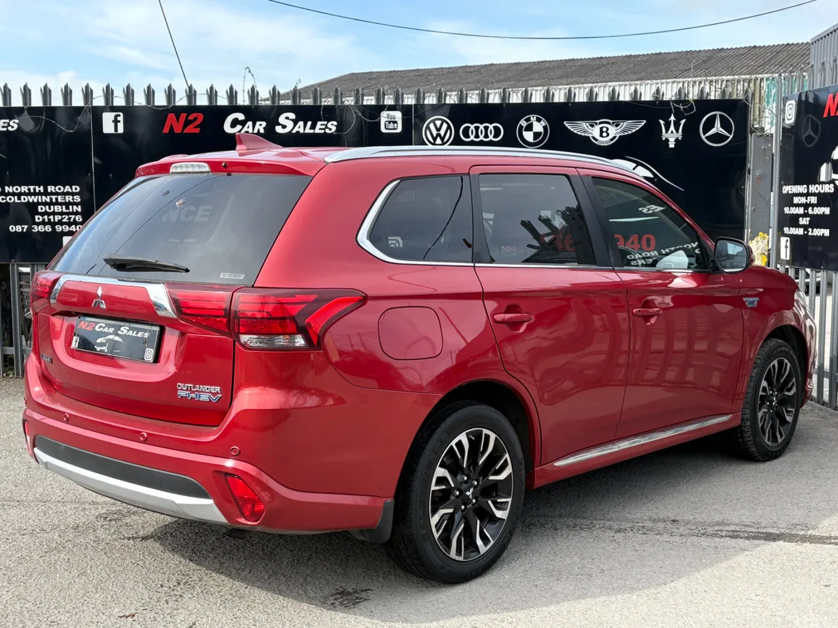 Mitsubishi Outlander SUV, Petrol Plug-in Hybrid, 2017, Red