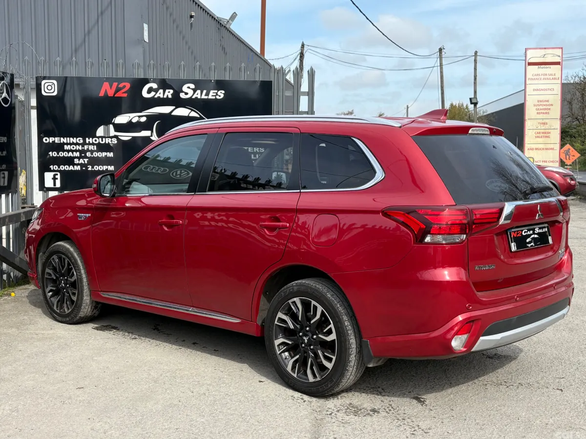 Mitsubishi Outlander SUV, Petrol Plug-in Hybrid, 2017, Red