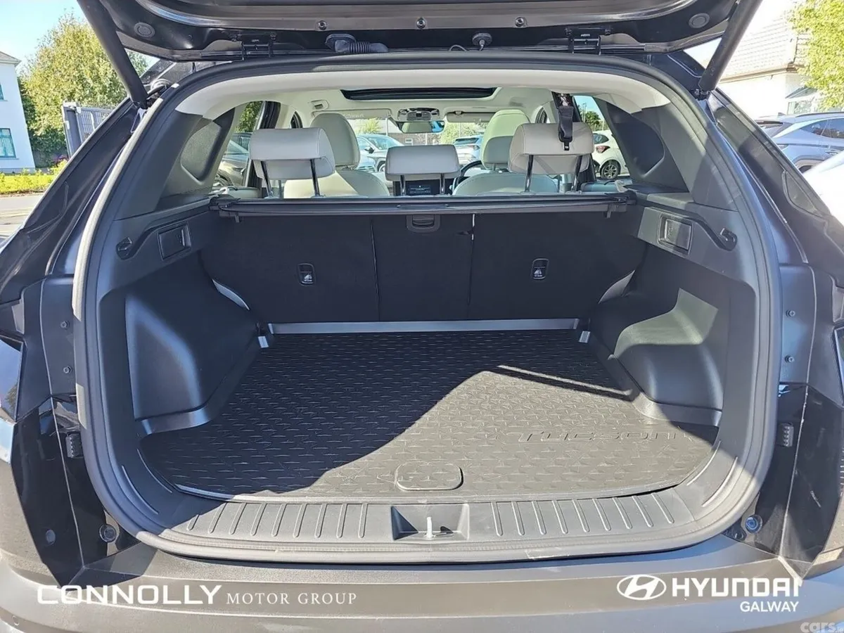 Hyundai Tucson SUV, Petrol Plug-in Hybrid, 2025, Black