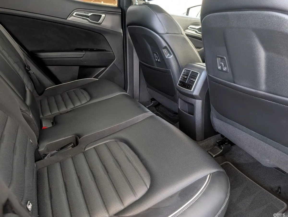 Kia Sportage MPV, Diesel, 2024, Grey