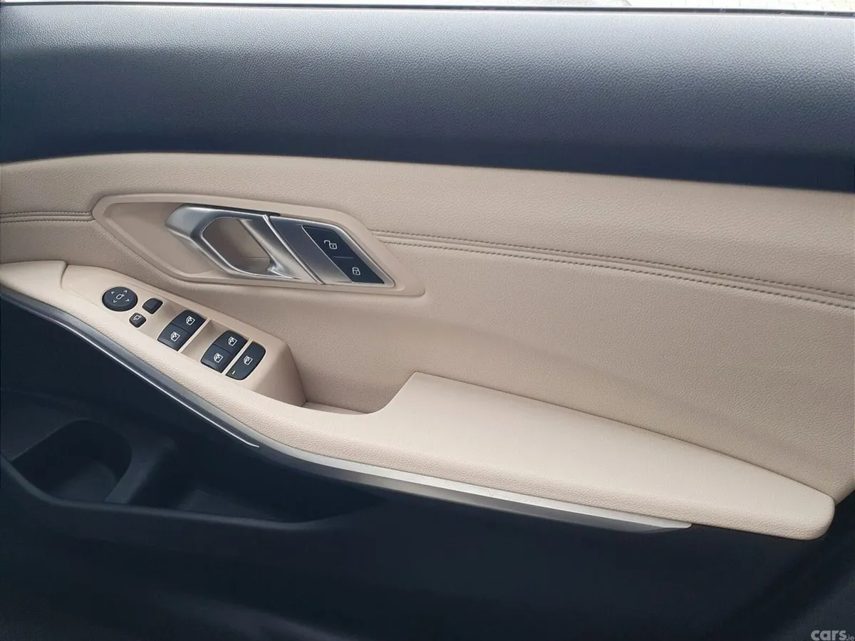 BMW 3-Series Saloon, Diesel, 2019, Black