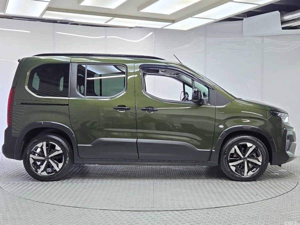 Peugeot e-Rifter MPV, Electric, 2025, Green
