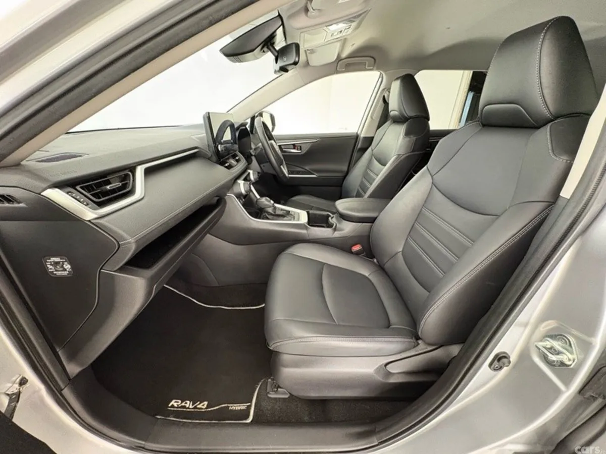 Toyota RAV4 SUV, Petrol Hybrid, 2023, Silver