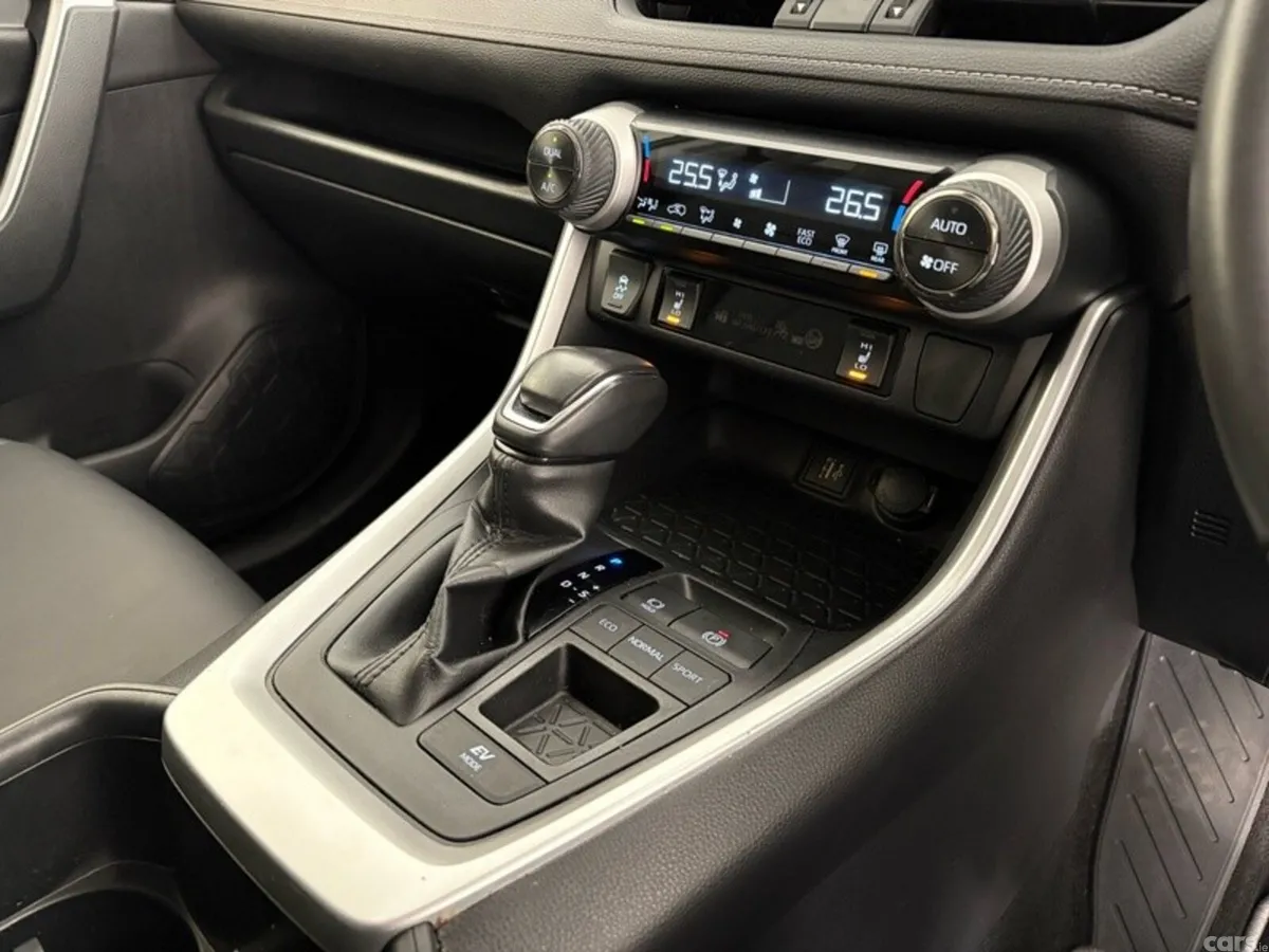 Toyota RAV4 SUV, Petrol Hybrid, 2023, Silver