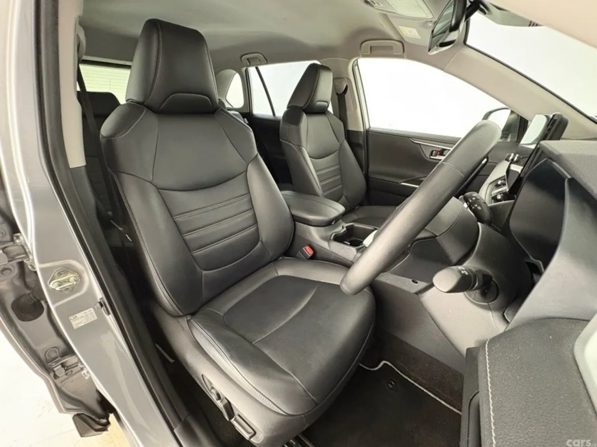 Toyota RAV4 SUV, Petrol Hybrid, 2023, Silver