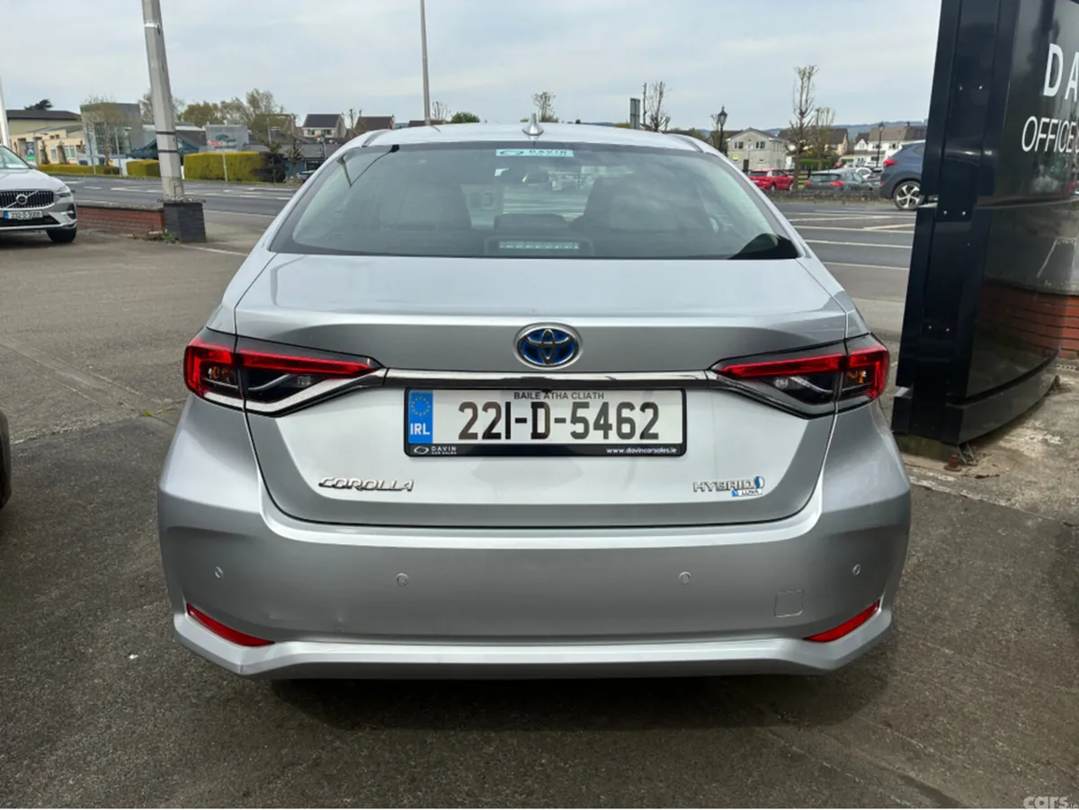 Toyota Corolla Saloon, Petrol Hybrid, 2022, Grey