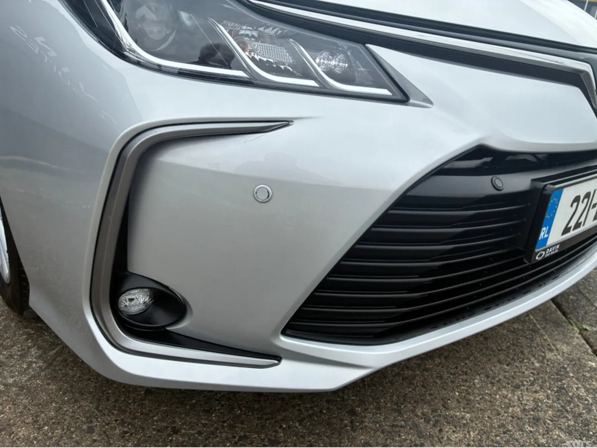 Toyota Corolla Saloon, Petrol Hybrid, 2022, Grey