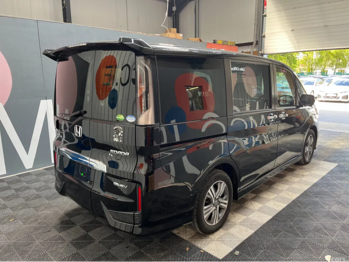 Honda Stepwagon MPV, Petrol Hybrid, 2021, Black