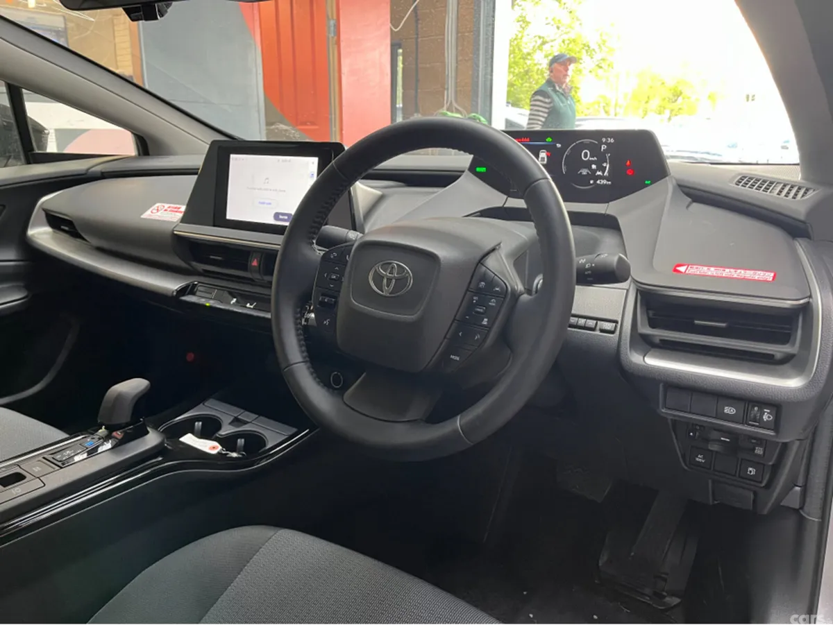 Toyota Prius Estate, Petrol, 2025, Silver