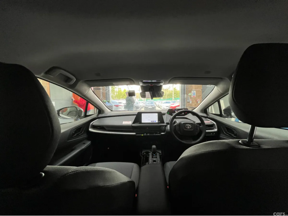 Toyota Prius Estate, Petrol, 2025, Silver
