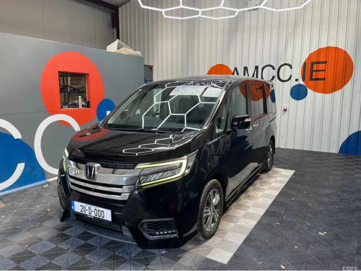 Honda Stepwagon MPV, Petrol Hybrid, 2021, Black
