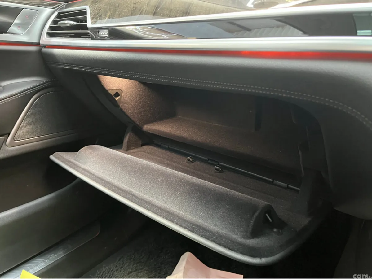 BMW 7-Series Saloon, Petrol Plug-in Hybrid, 2016, White