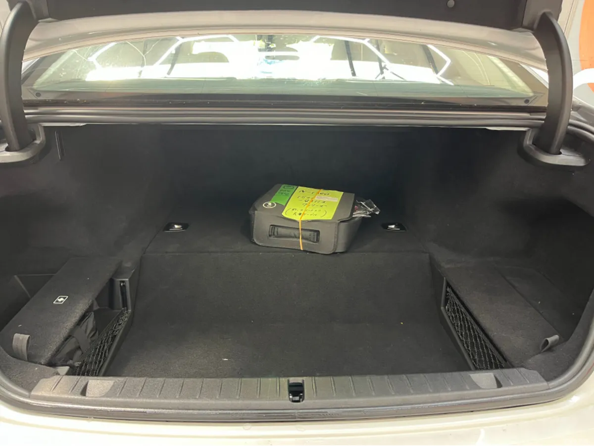 BMW 7-Series Saloon, Petrol Plug-in Hybrid, 2016, White