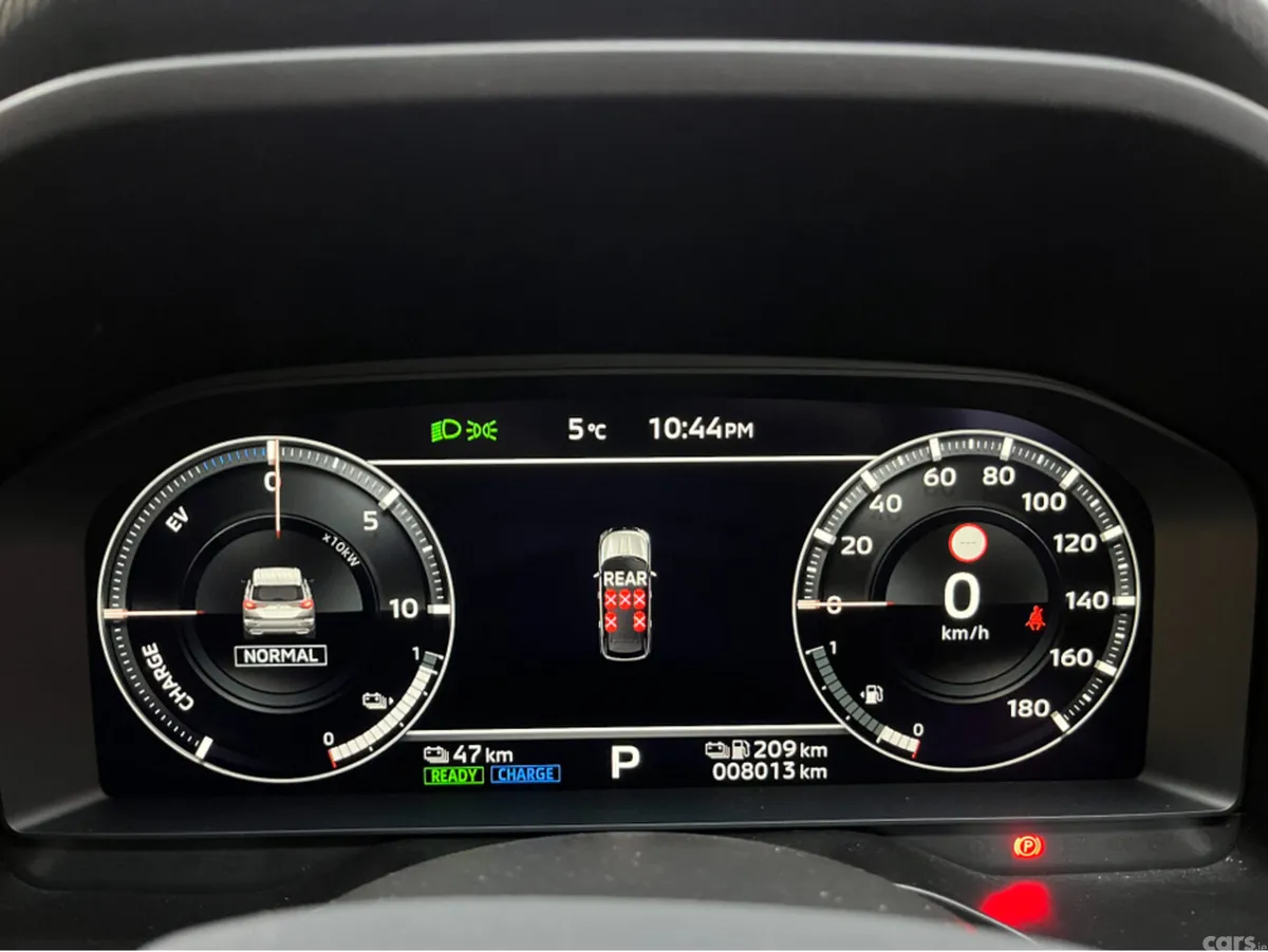 Mitsubishi Outlander SUV, Petrol Plug-in Hybrid, 2024, White
