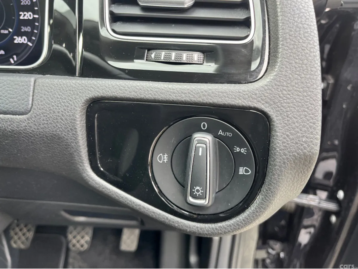 Volkswagen Golf Hatchback, Petrol, 2018, Black