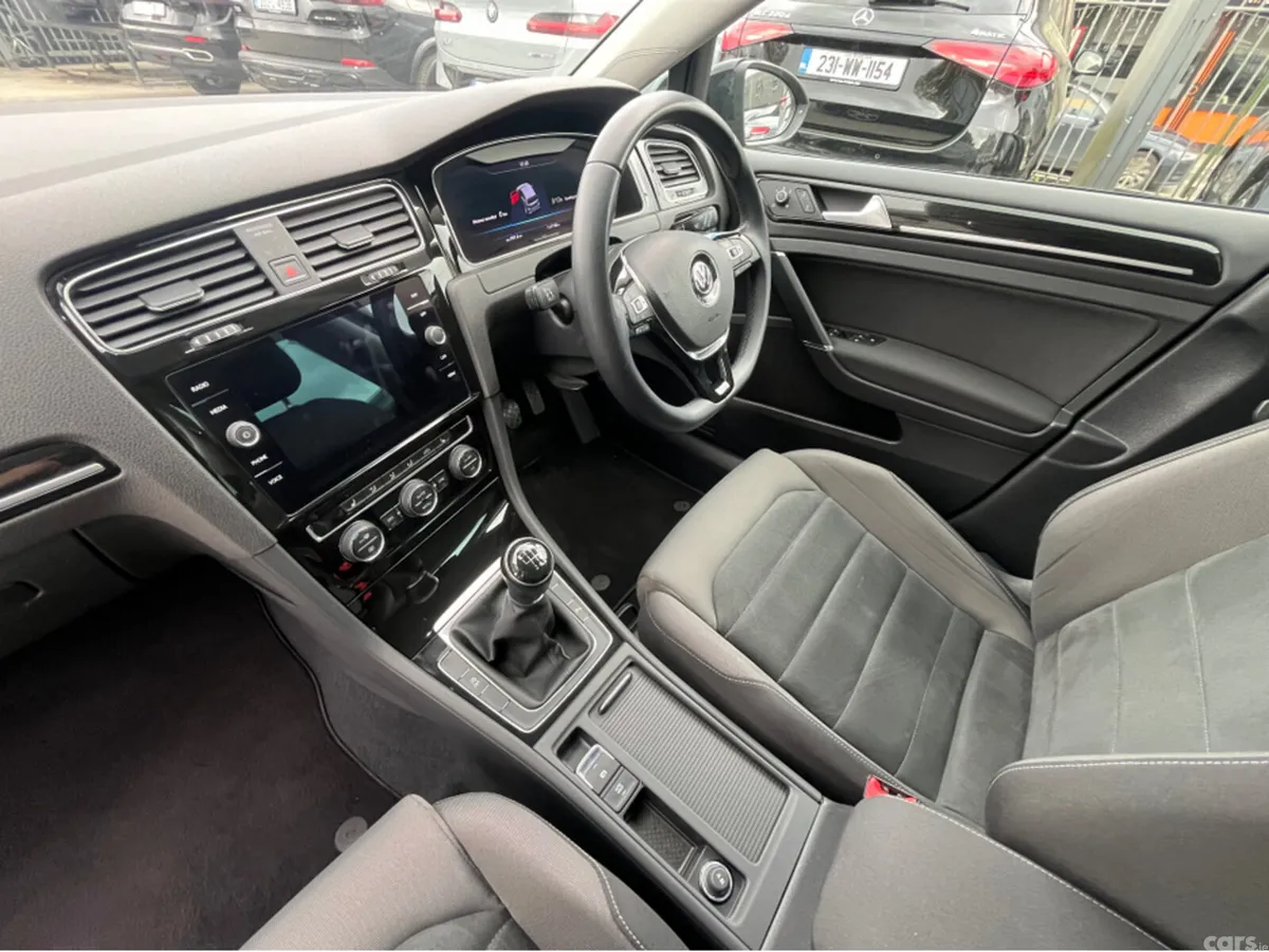 Volkswagen Golf Hatchback, Petrol, 2018, Black