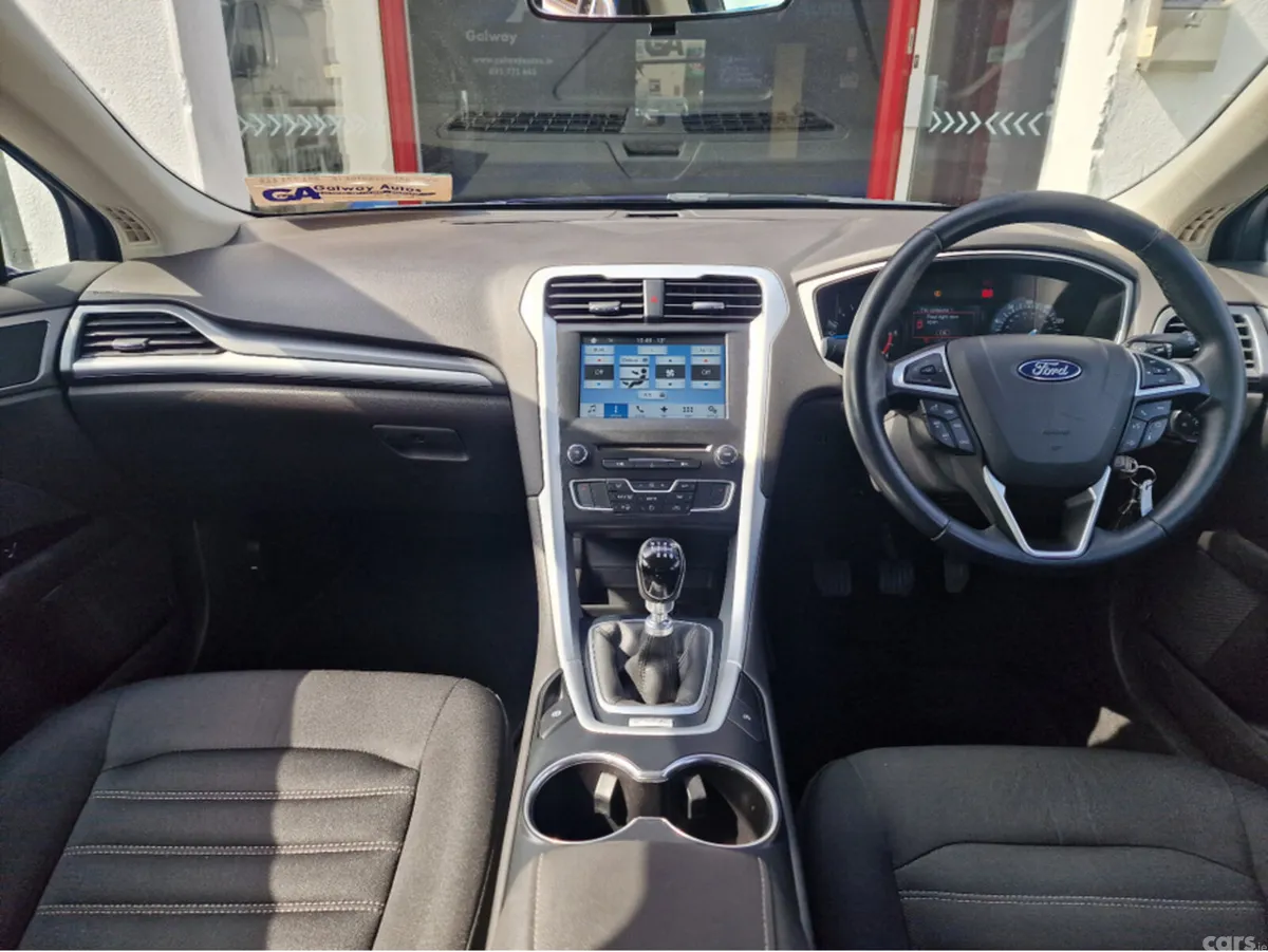 Ford Mondeo Hatchback, Diesel, 2017, Blue