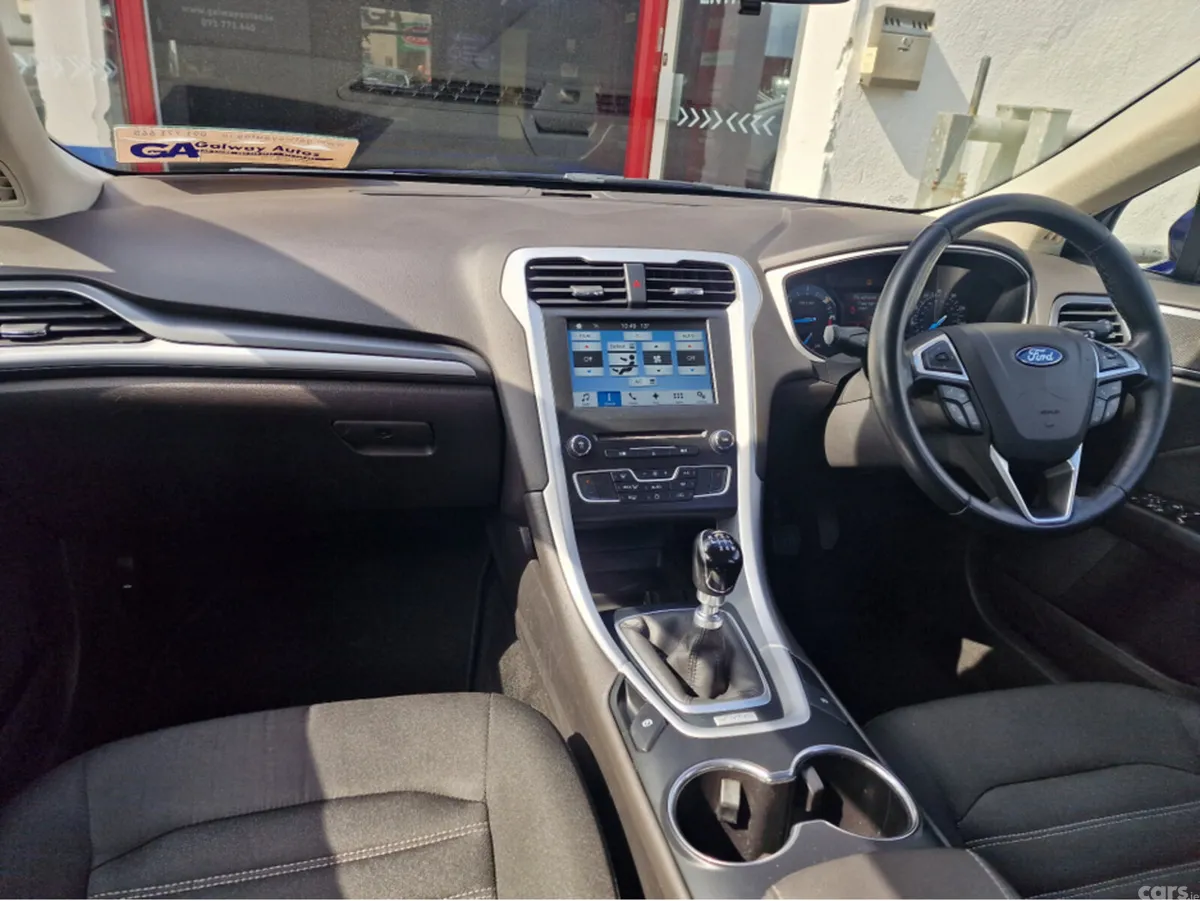 Ford Mondeo Hatchback, Diesel, 2017, Blue