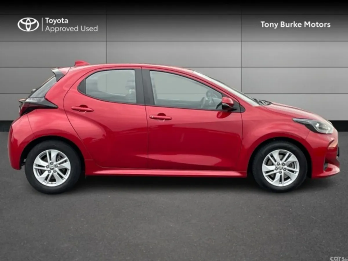 Toyota Yaris Hatchback, Petrol Hybrid, 2024, Red