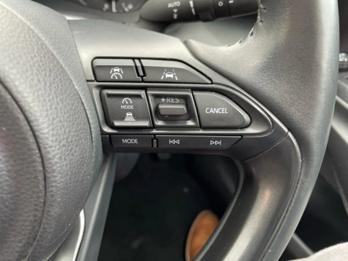 Toyota Yaris Hatchback, Petrol Hybrid, 2024, Red