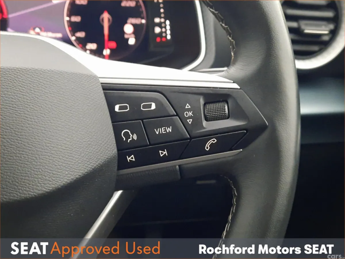 SEAT Arona Hatchback, Petrol, 2024, White