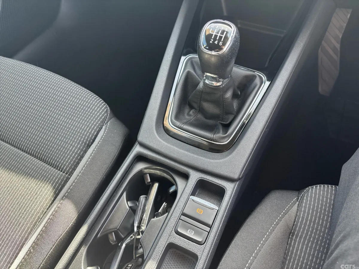 Skoda Octavia Saloon, Petrol, 2022, Grey