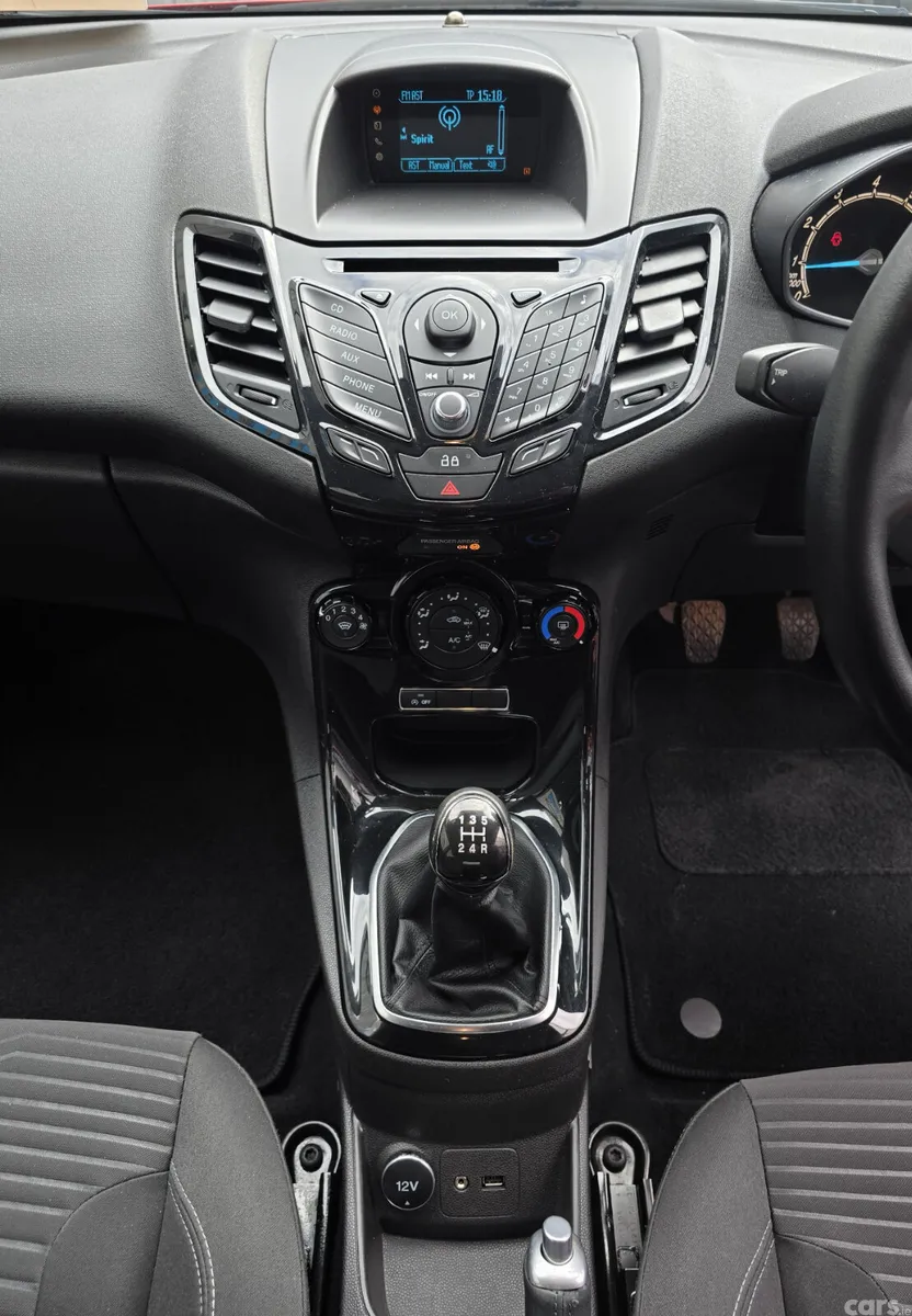 Ford Fiesta Hatchback, Petrol, 2014, Red