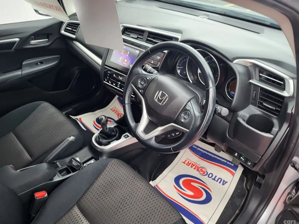 Honda Jazz Hatchback, Petrol, 2019, Silver